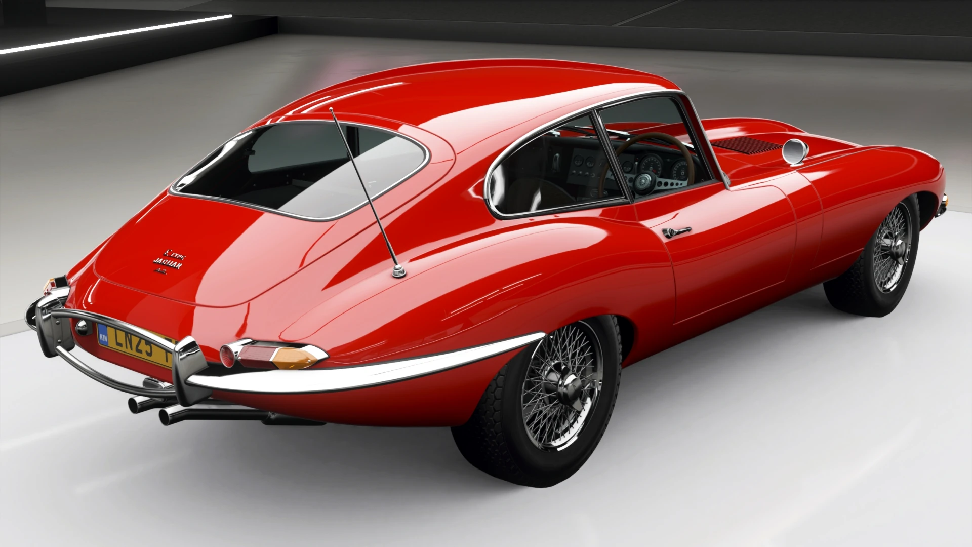 1961 Jaguar E-type - Rear