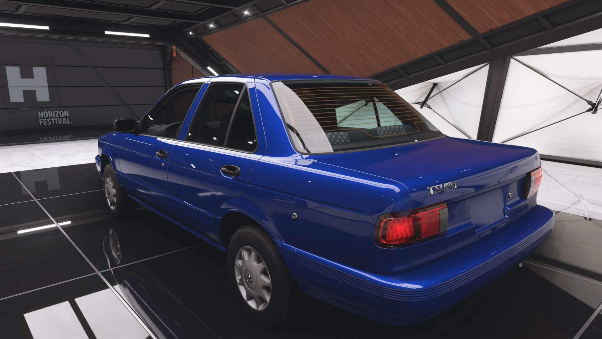 Nissan Tsuru Gallery