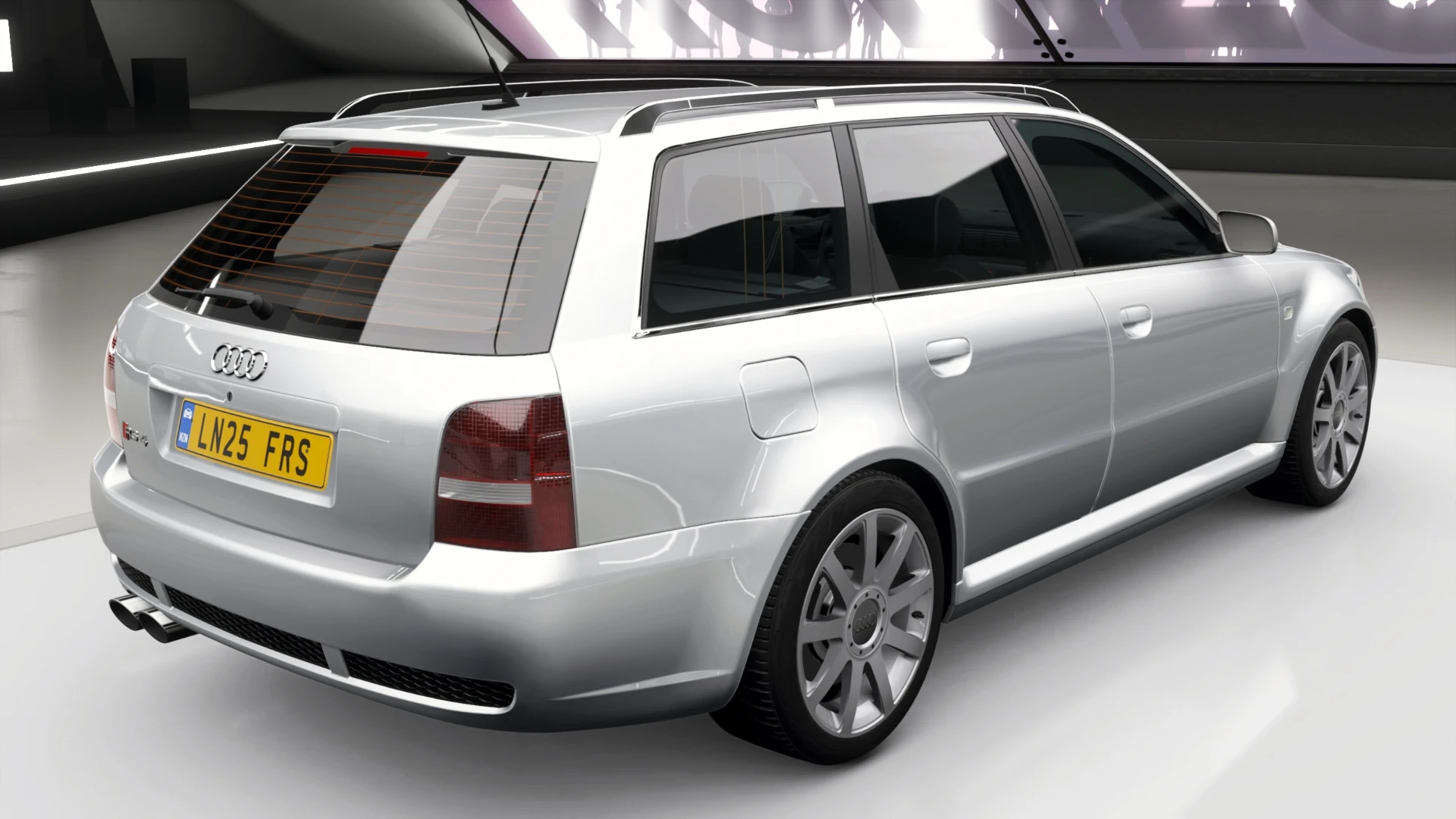 2001 Audi RS 4 Avant - Rear