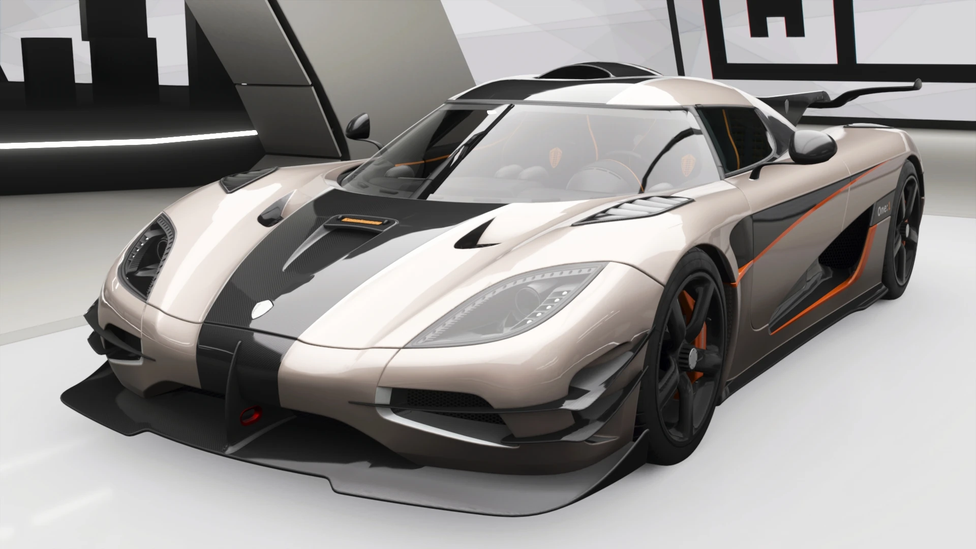 2015 Koenigsegg One:1 - Front