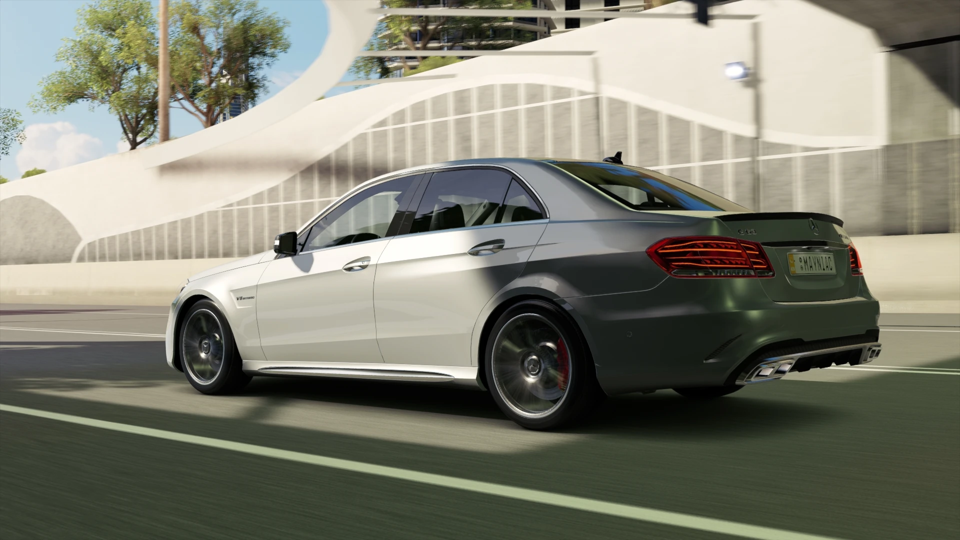 Mercedes-Benz E 63 AMG thumbnail