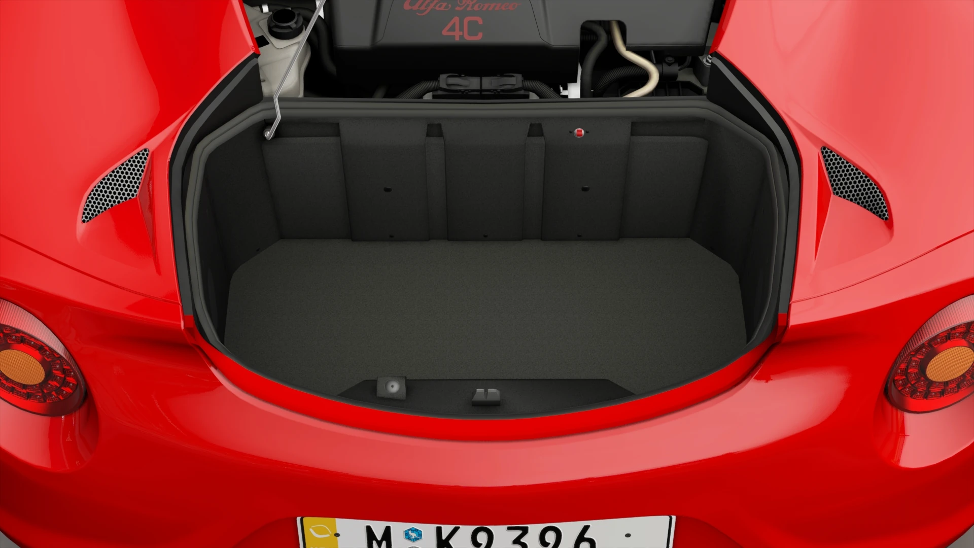 2014 Alfa Romeo 4C - Trunk