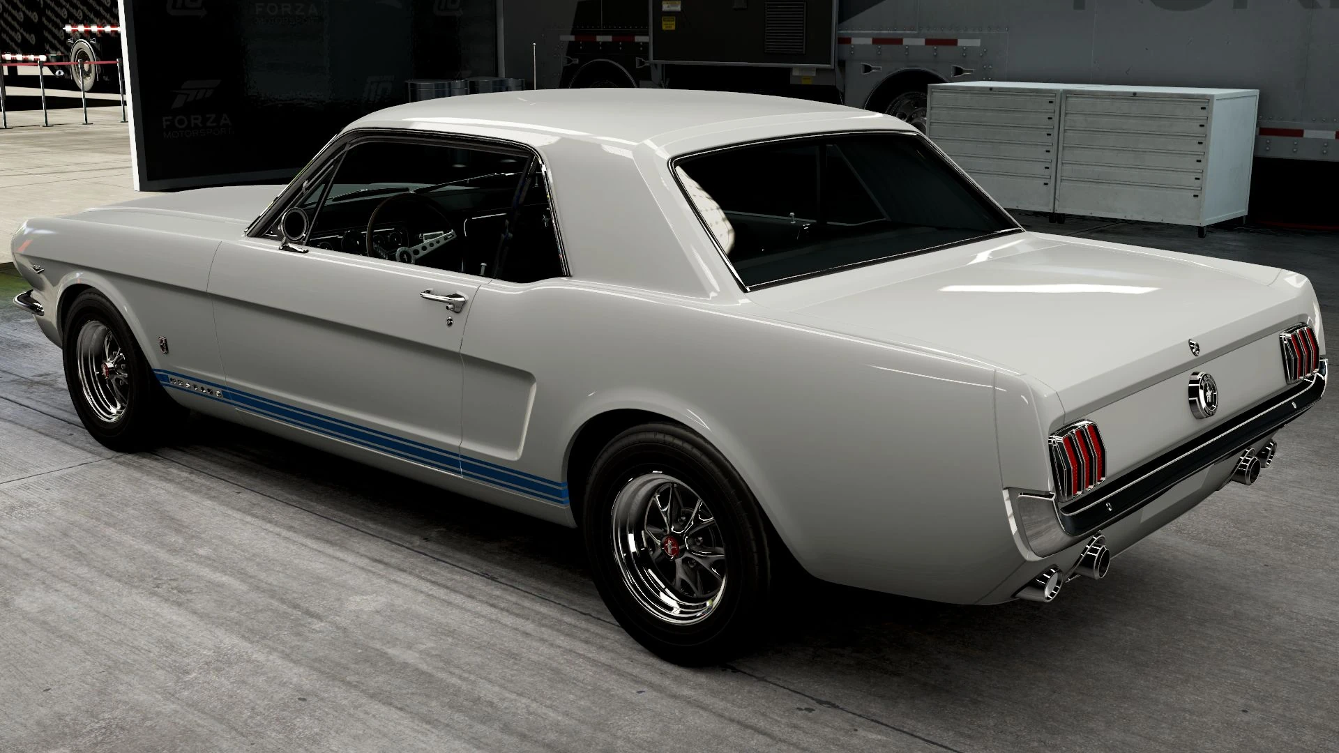 Ford Mustang GT Coupe thumbnail