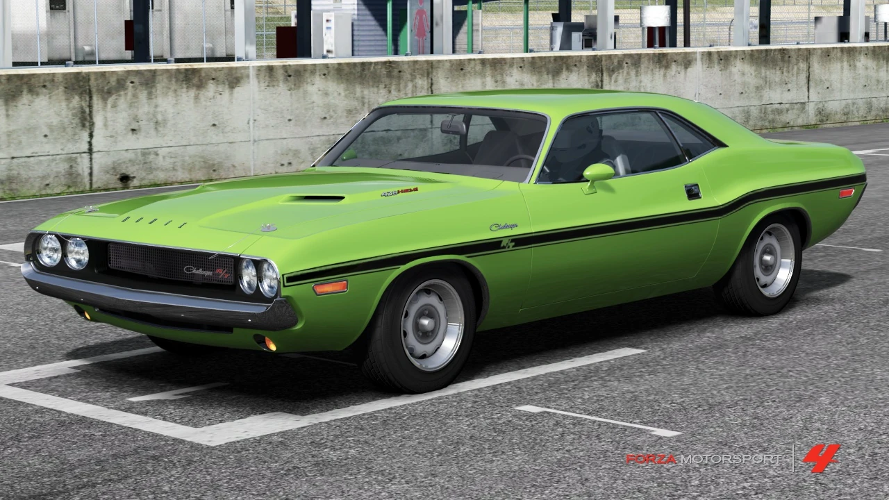 Dodge Challenger R/T thumbnail