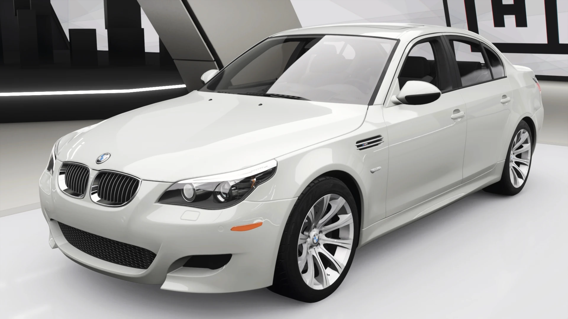 2009 BMW M5 - Front