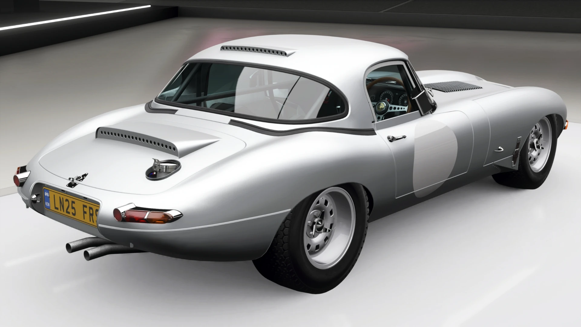 1964 Jaguar Lightweight E-Type - Rear