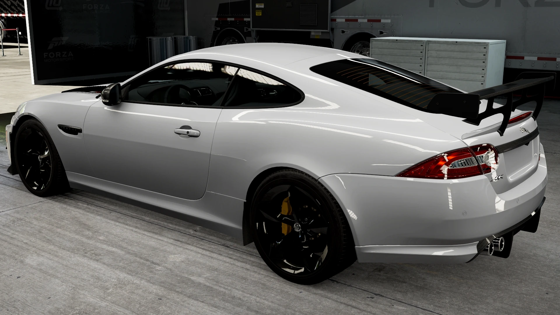 Jaguar XKR-S GT thumbnail