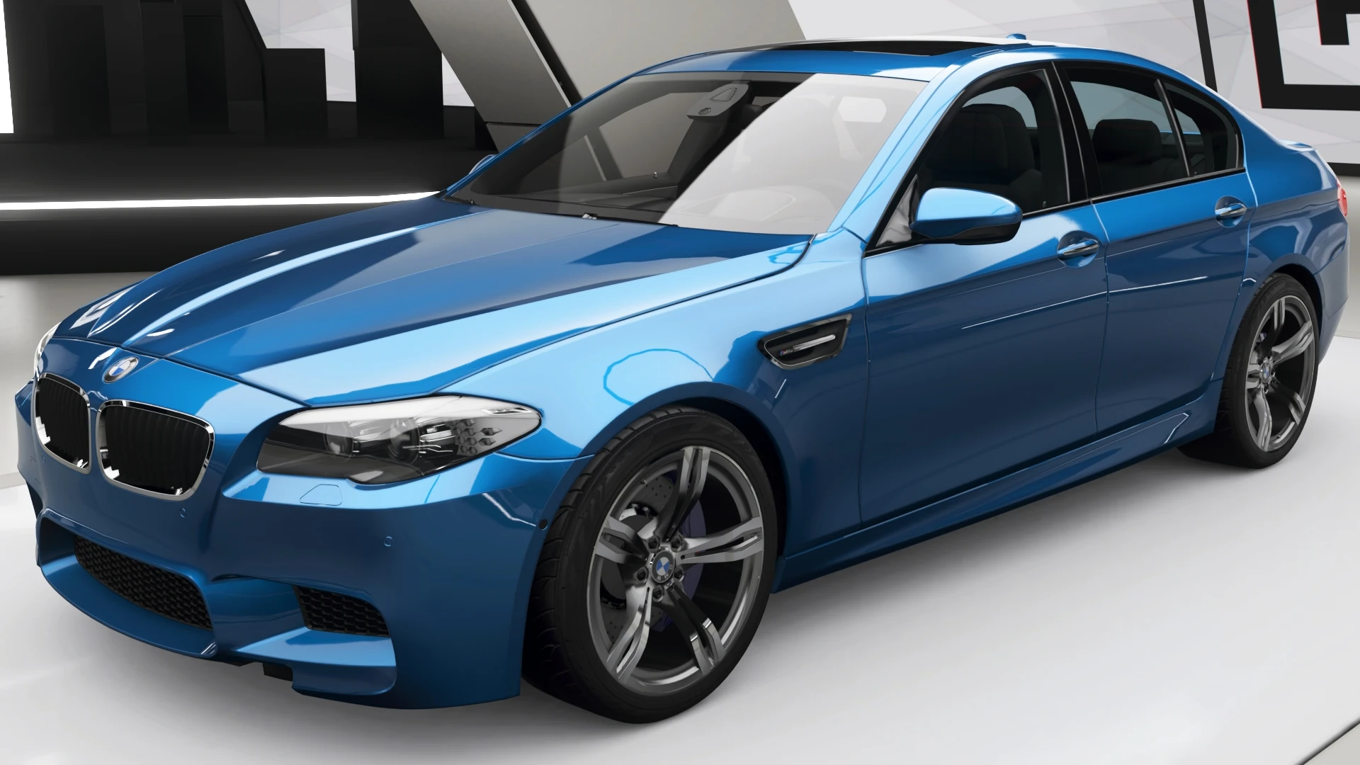 2012 BMW M5 - Front