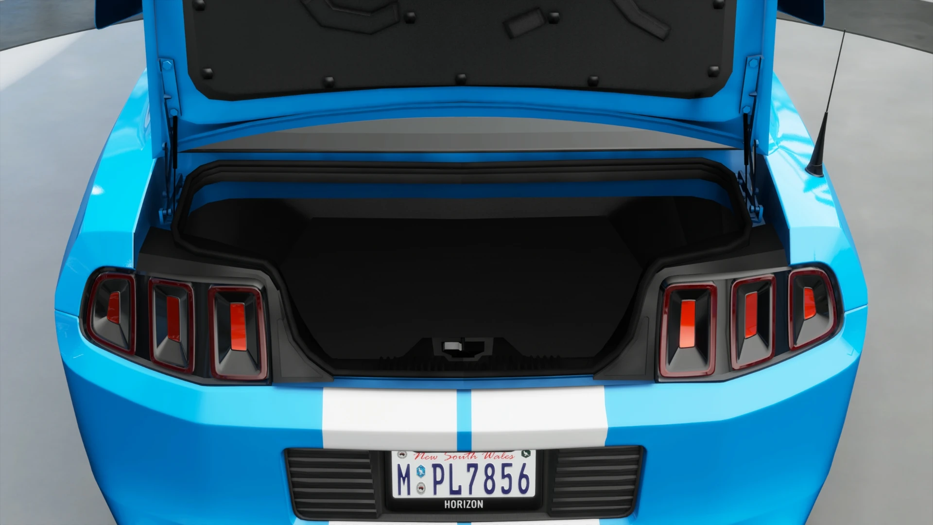 2013 Ford Mustang Shelby GT500 - Trunk