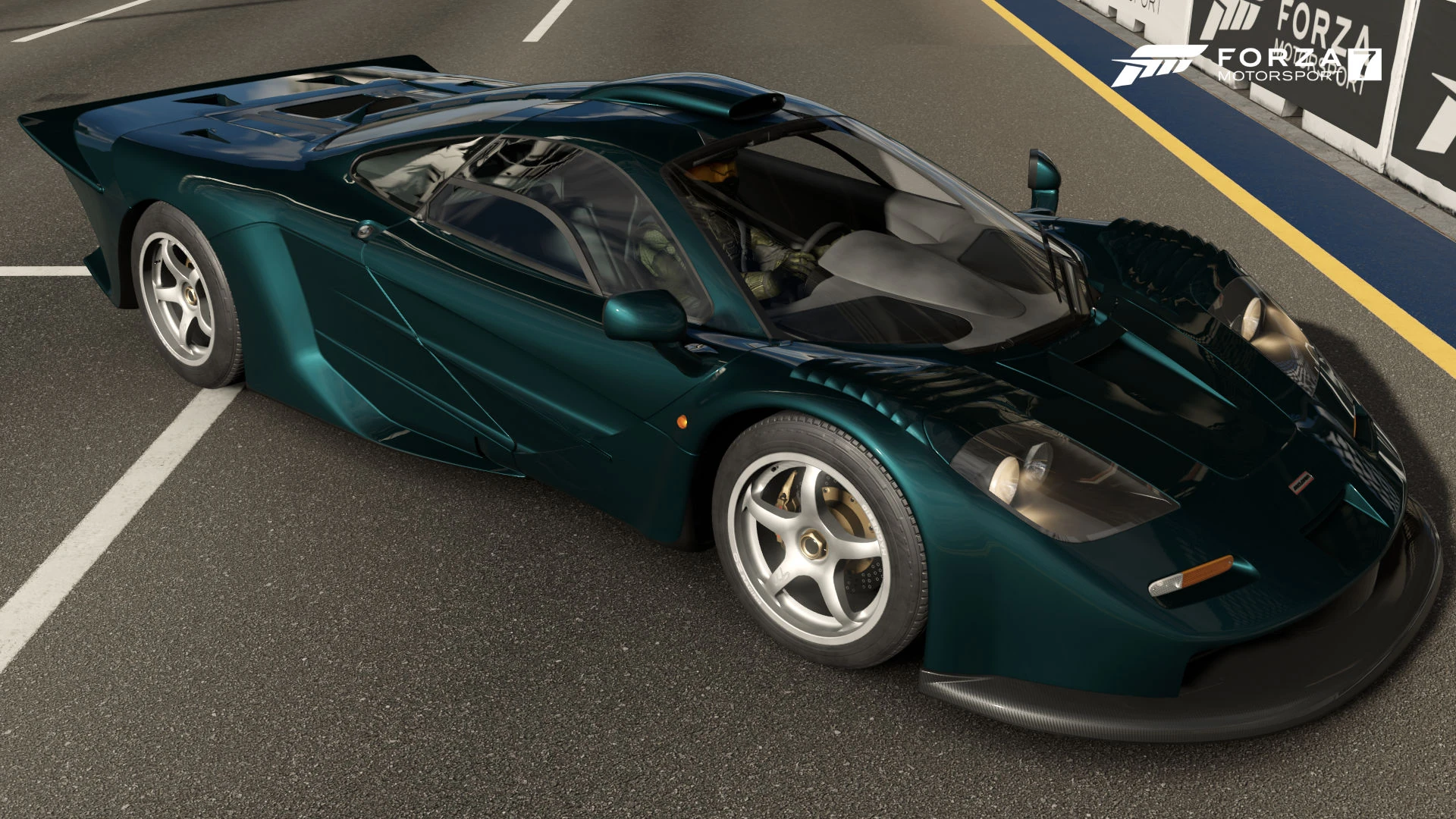 1997 McLaren F1 GT - Front