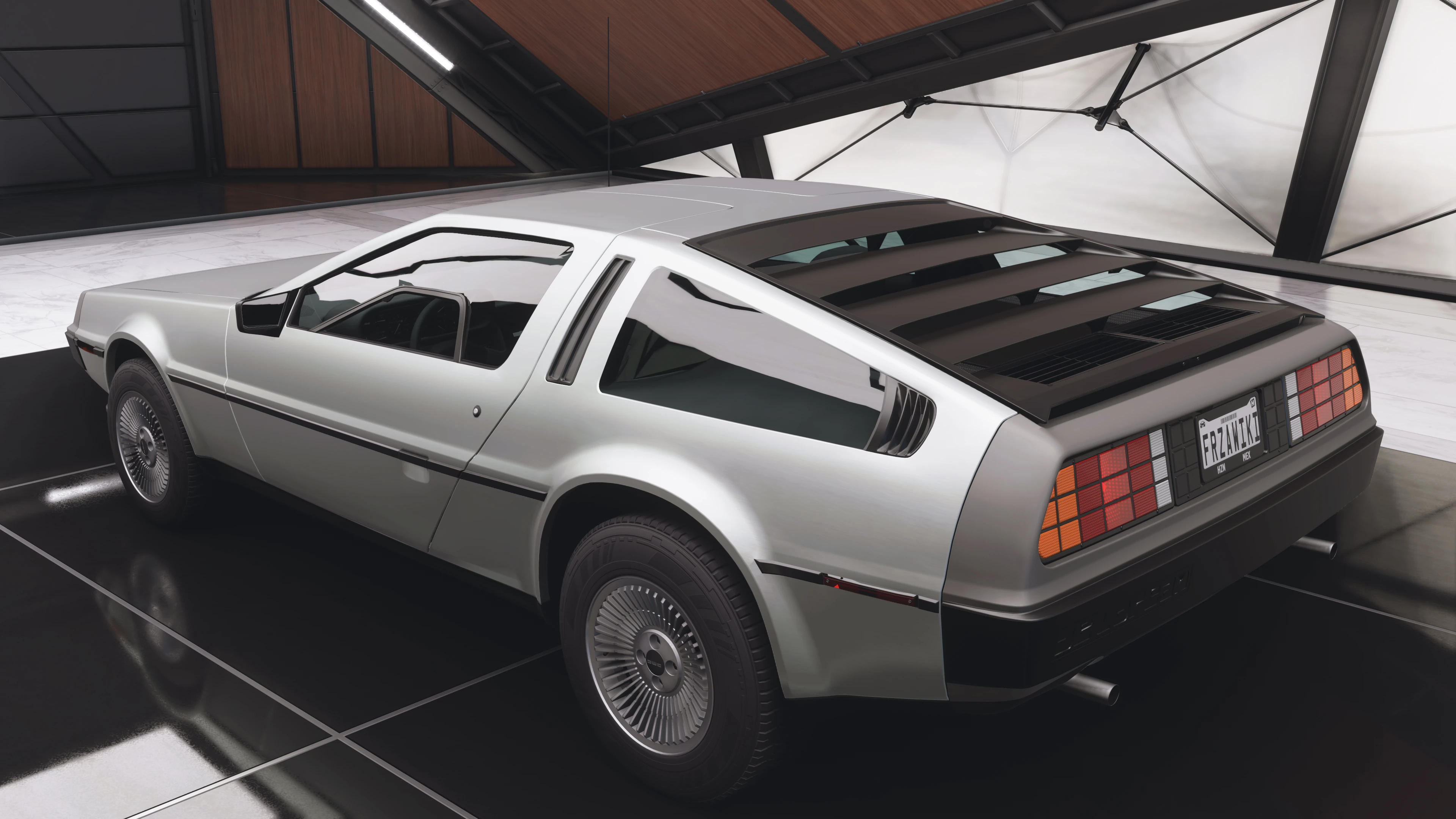 1982 DeLorean DMC-12 - Rear