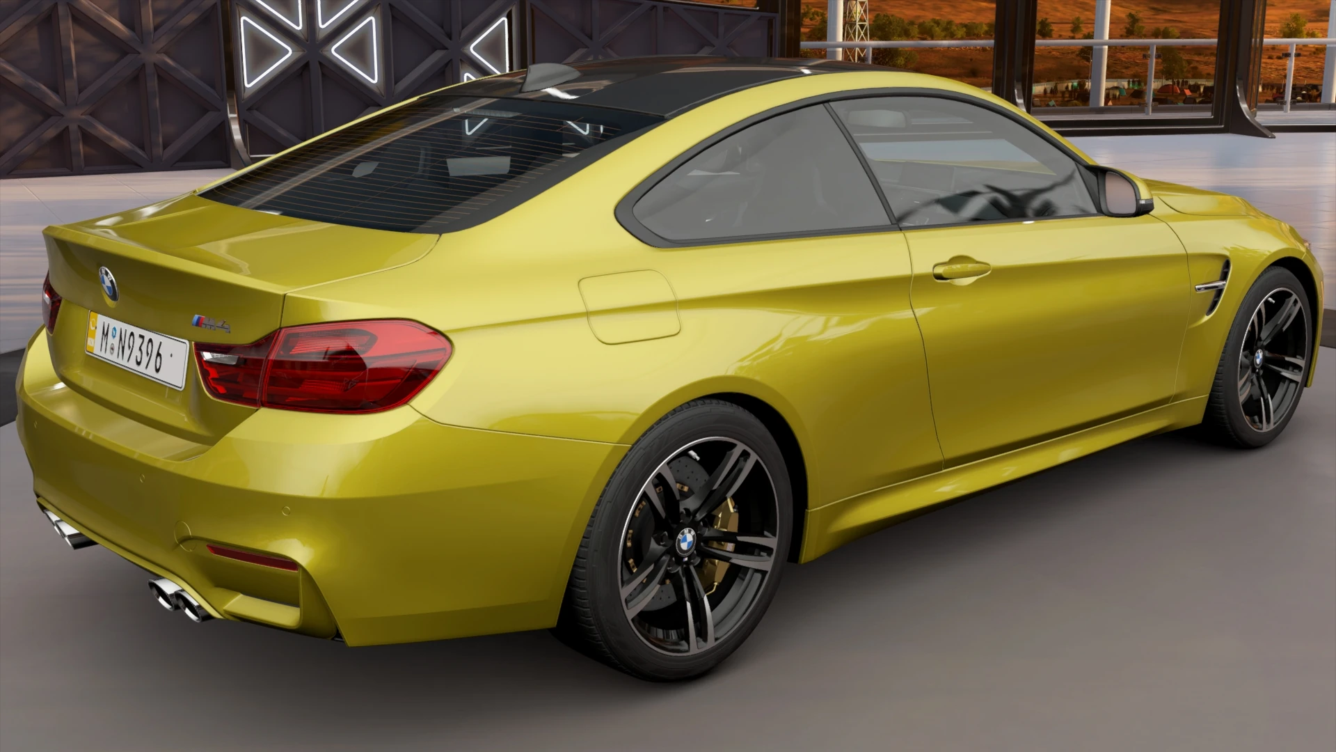 BMW M4 Coupé thumbnail