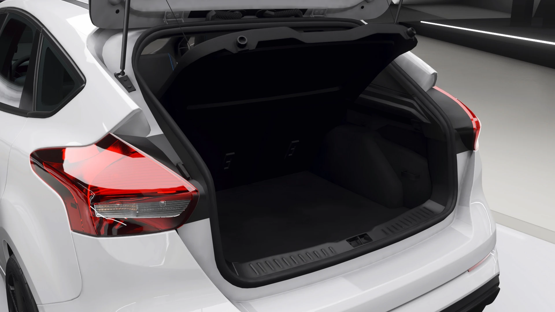 2017 Ford Focus RS - Trunk