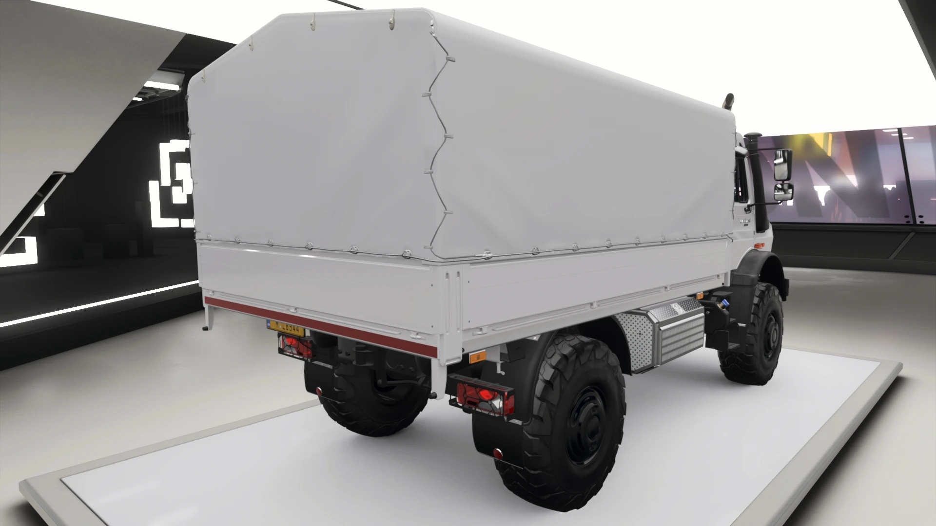 2014 Mercedes-Benz Unimog U5023 - Rear