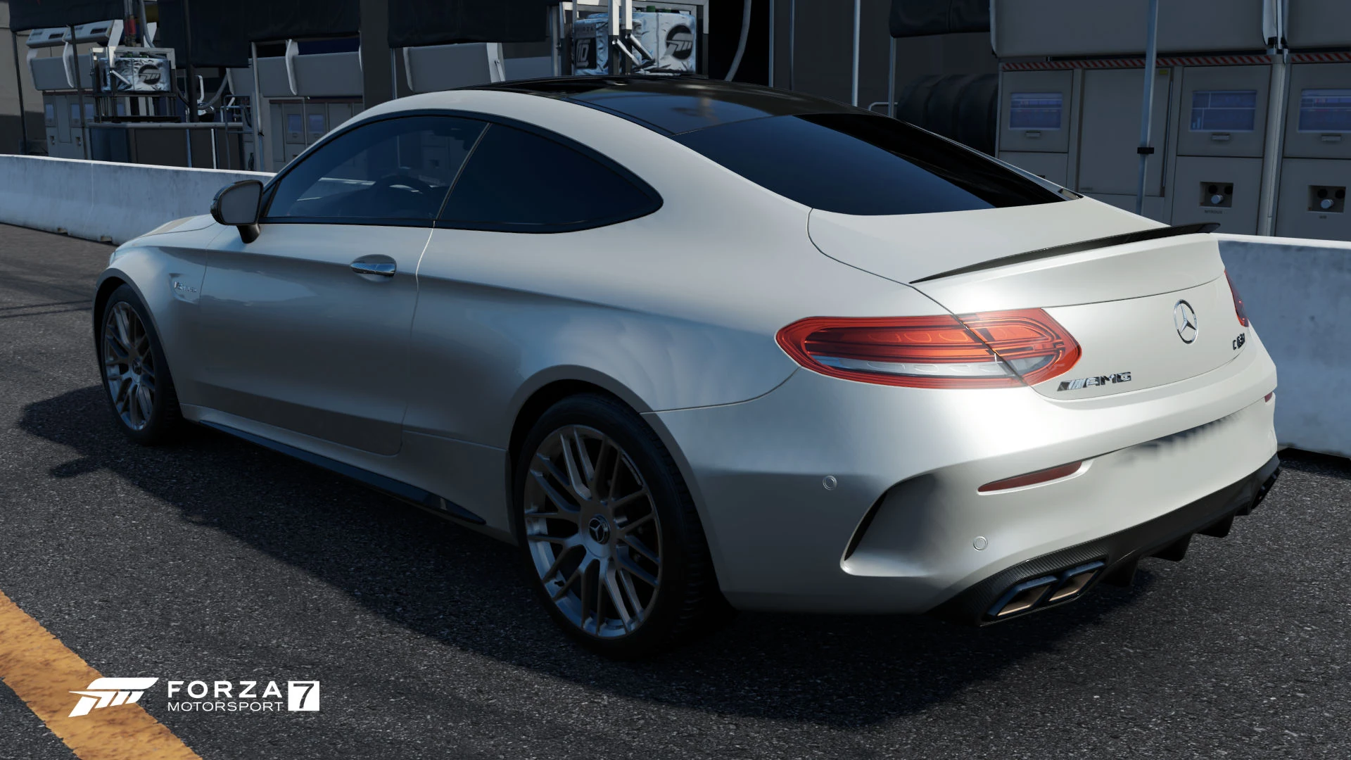 Mercedes-AMG C 63 S Coupé thumbnail