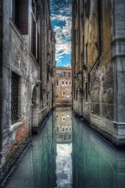 Inspiration for the Laisanen Delta,
'Just Around The Corner in Venice' by EddyMixx on Flickr