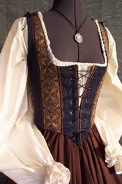 Photo from TheWenchesWardorbe, Etsy.