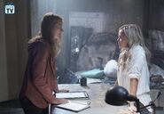 TG-Promo-2x07-no-Mercy-05-Caitlin-Lauren.jpg (964 KB)