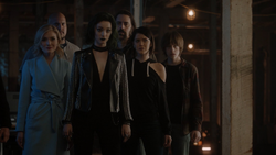 TG-Caps-1x13-X-roads-143-Esme-Polaris-Sage-Andy-Fade-Mark