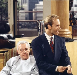 Stills-02x01-Slow-Tango-In-South-Seattle-01-Martin-Niles