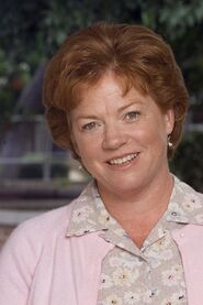 Jean Weir (Becky Ann Baker)