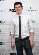 John+Francis+Daley+Fox+Fall+Eco+Casino+Party-02.jpg (136 KB) 2010