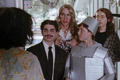 Freaks and Geeks Sam Weir ha la faccia infastidita