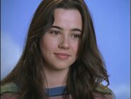 Lindsay Weir (Linda Cardellini)