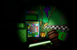 Five Nights at Freddy's themed bivalve box: Personalized box for