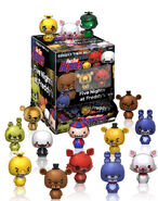 Mini-figuras coleccionables, en las que se pueden notar a los animatronicos orignales, a tres de los Nightmares, Springtrap, Puppet, BB, Phantom BB y a dos versiones de Funtime Foxy.