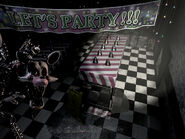 Party Room 2 con Mangle en la sala.