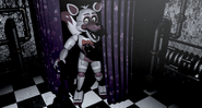 Funtime Foxy saliendo de la cortina, antes de dirigirse hacia la oficina de la Private Room.