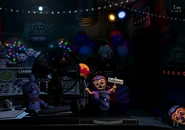 JJ en el conducto de ventilación, junto a Balloon Boy dentro de la oficina.