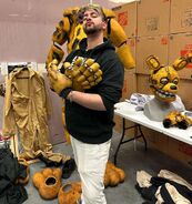 Razz wearing the Yellow Rabbit Hands.
