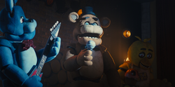 How are Freddy, Bonnie, Chica, and Foxy able to walk around? Animatronics  run on air compressors, mac valves, and are programmed through a DVD that  reads the signals and sends it via