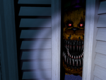 Nightmare Fredbear en el armario.