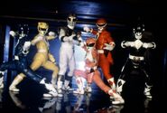 Mighty-morphin-power-rangers-serie-tv-02-g