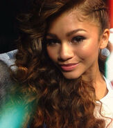 Zendaya-coleman-beauty-dior-lead