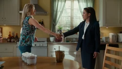 Jessica hurts Honey's darts hand