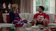 Honey & Eddie (5x14).png (2.21 MB)