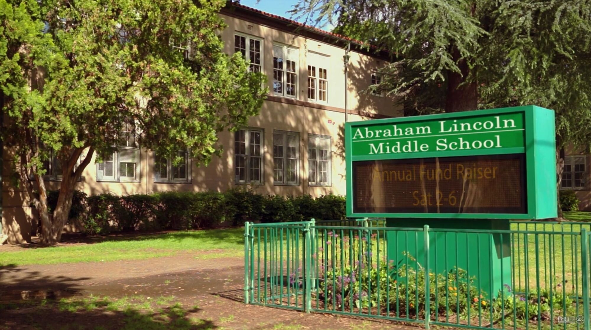 Abraham Lincoln Middle School Fresh Off The Boat Wiki Fandom Abraham Lincoln Middle School Fresh Off The Boat Wiki Fandom