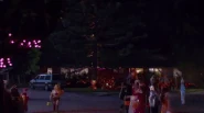 S2E05 Halloween in Orlando.gif (1.94 MB)