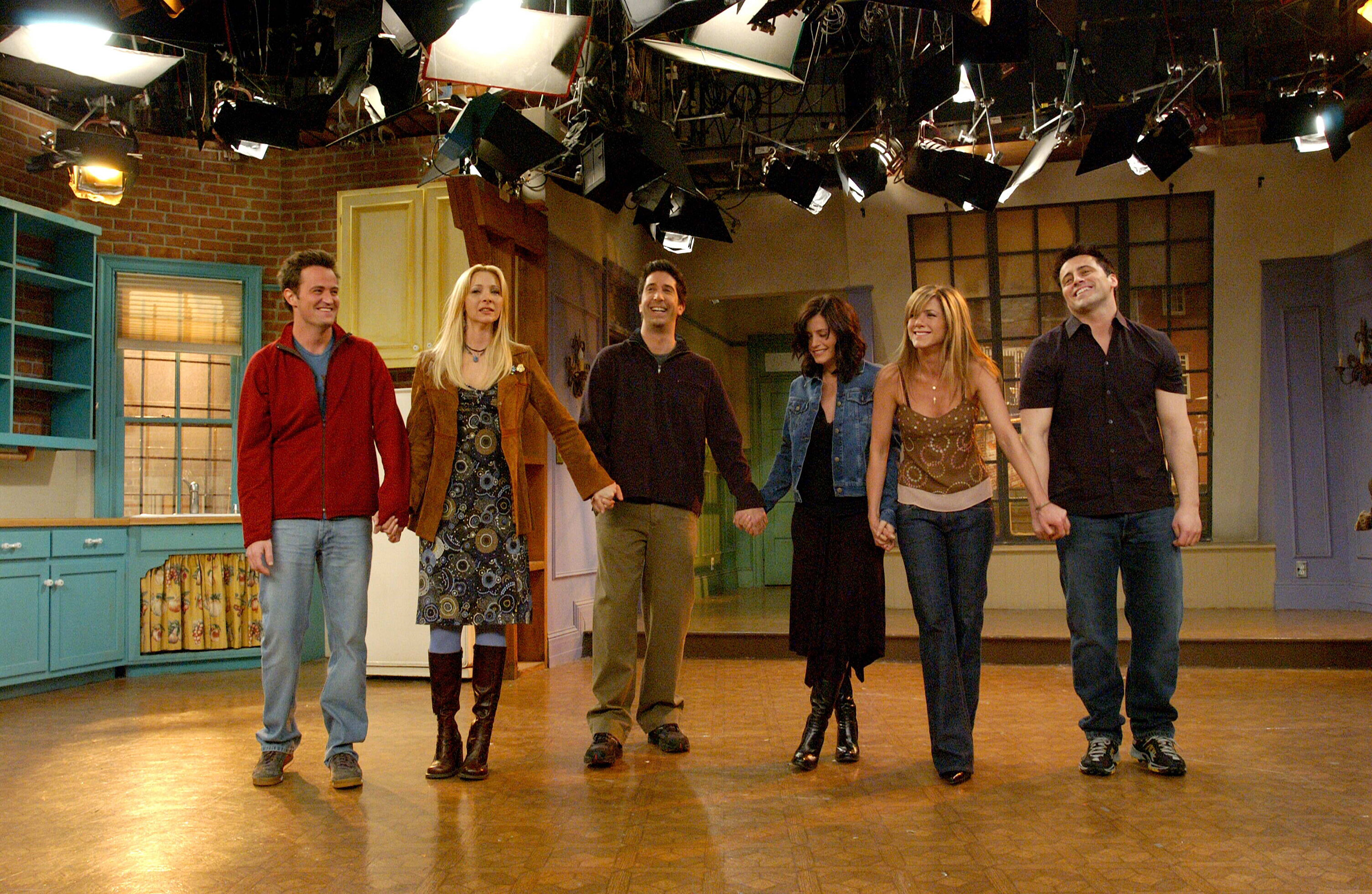 Friends Web TV: Assista Online, Wiki