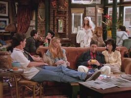 Rachel bursts into Central Perk