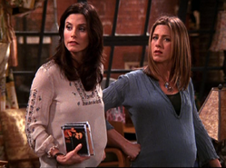 Monica & Rachel (8x17)