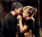 Rachel & Ross kissing