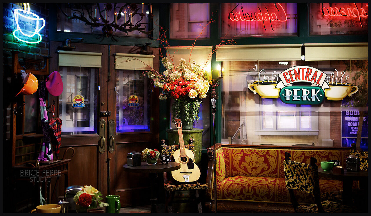 New 'Friends' Central Perk coffee shop opens with sweet Matthew