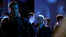 Наблюдатель в ночном клубе. 	 	 	 		 			 		 		 		 			Наблюдатель в ночном клубе