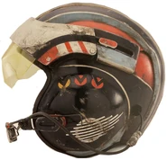 Casque de Heff Tobber.jpg (509 kio) Casque de vol de Heff Tobber avec des symboles de la victoire.