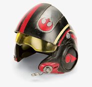 Casque de vol de Poe Dameron avec l'emblème de la Résistance.